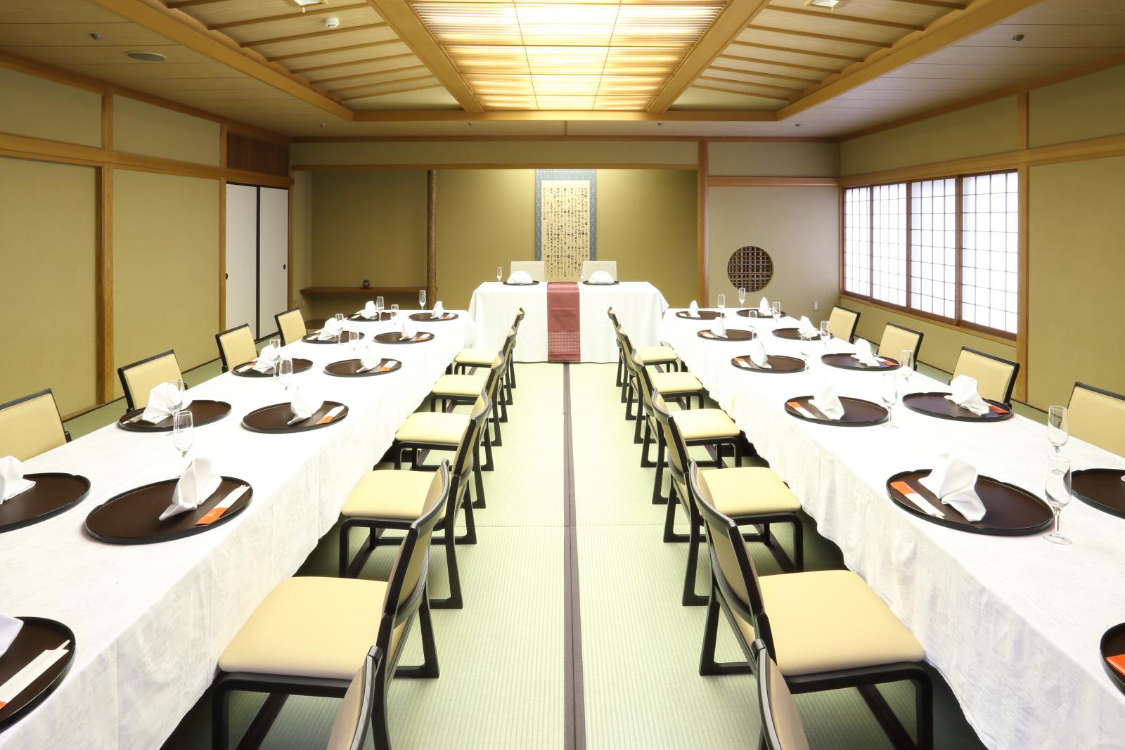 宴会場 曾良